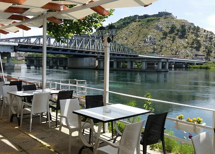 Vataksi 酒店 Berdic e Siperme