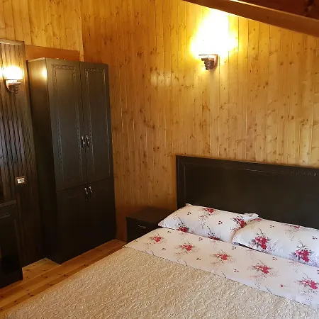 Vataksi Hotel Berdic e Siperme