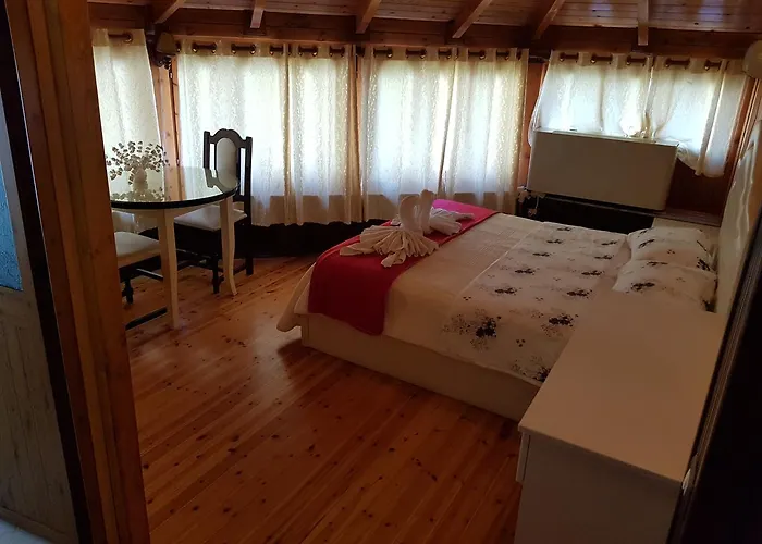 Hotel Vataksi Berdic e Siperme