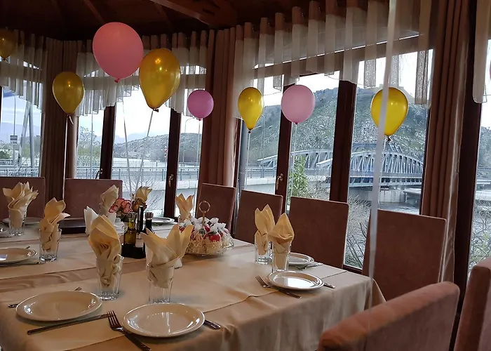 Vataksi Hotel Berdic e Siperme